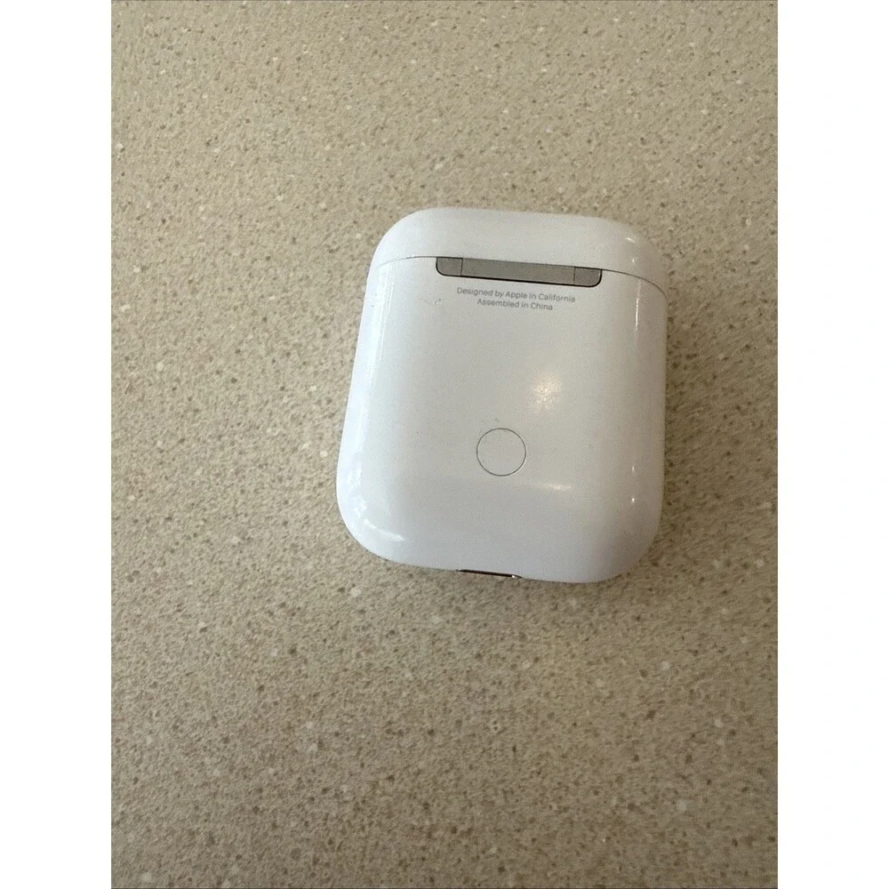 Apple AirPods 1st Gen Wireless Bluetooth Earbuds (single ear piece) Works